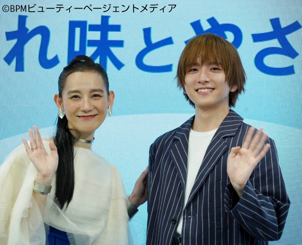 篠原ともえ 貝印「いい刃の日」PRイベントに自作ドレスで登場！